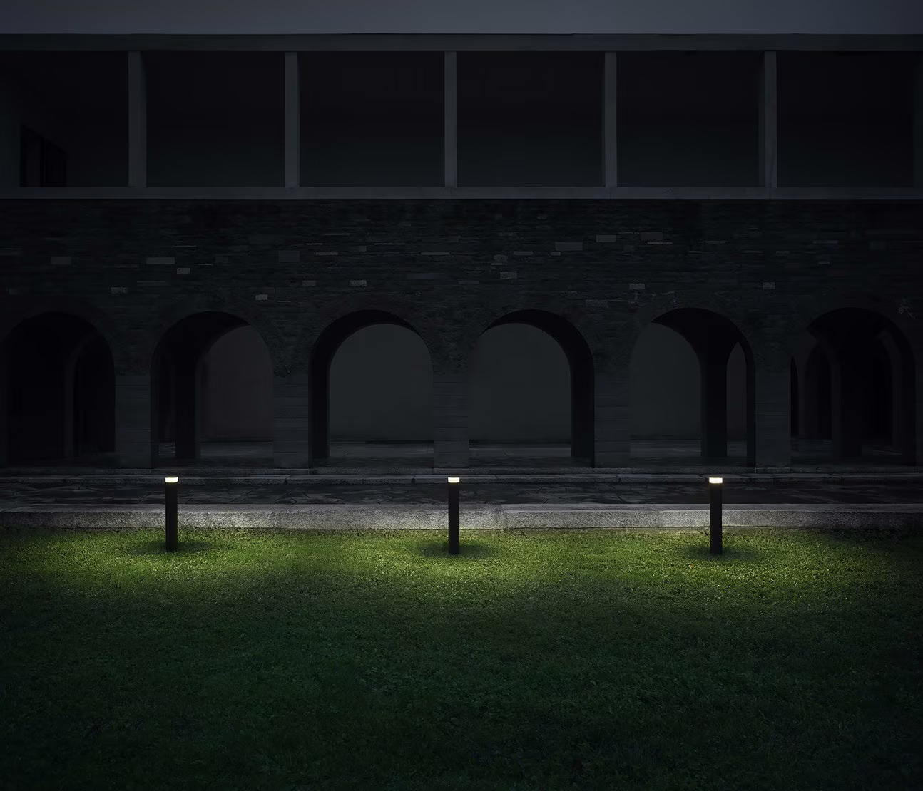 Pointbreak Bollard view 2