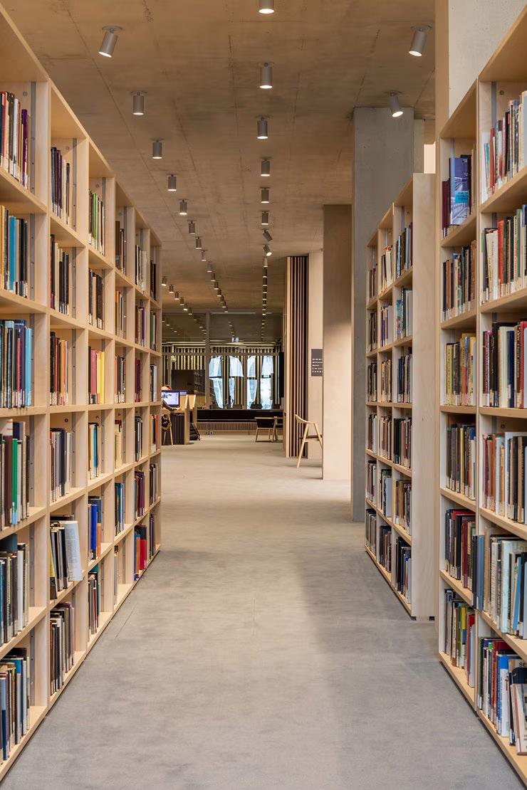 UT Pro Surface view 2