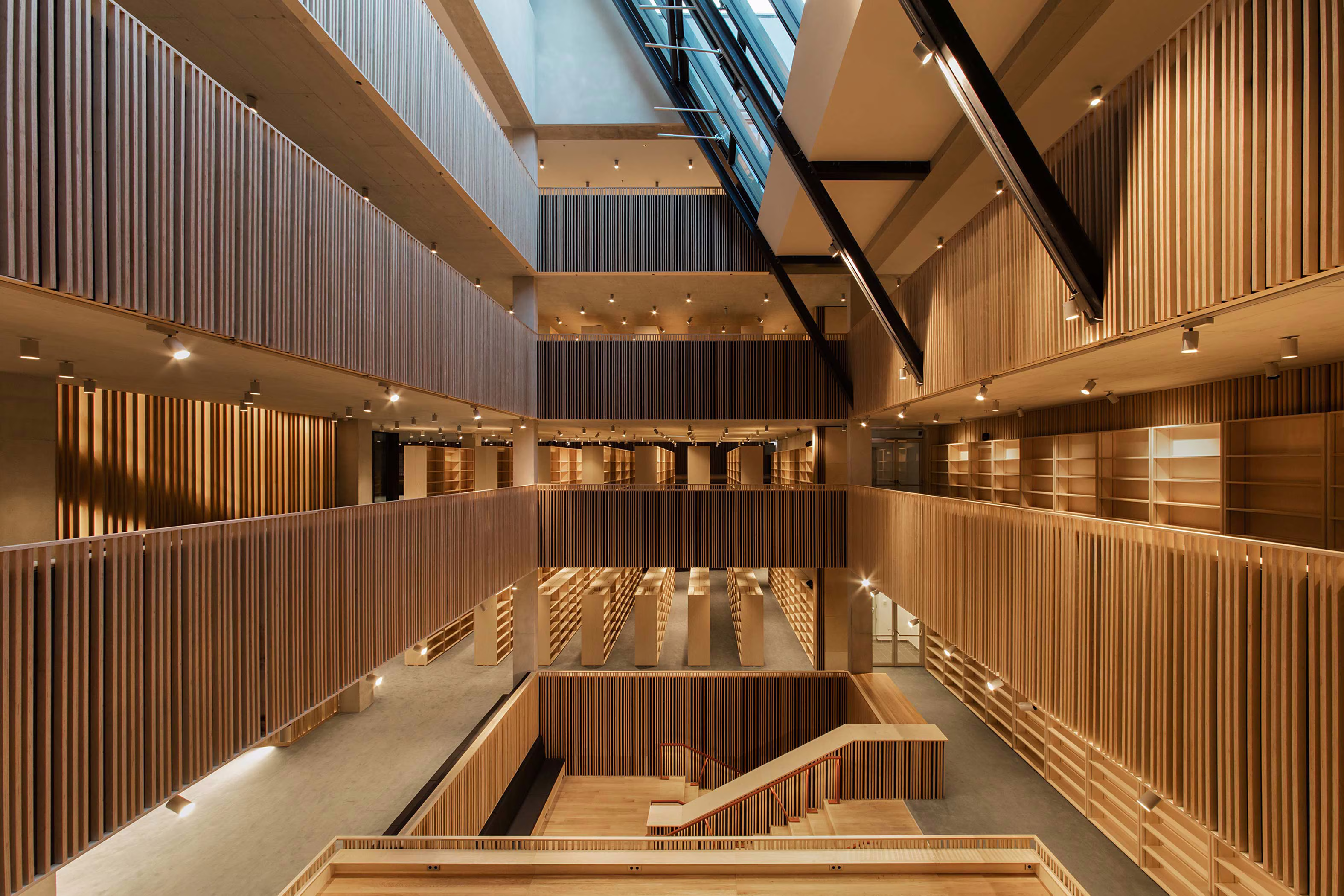 UT Spot Ceiling view 3