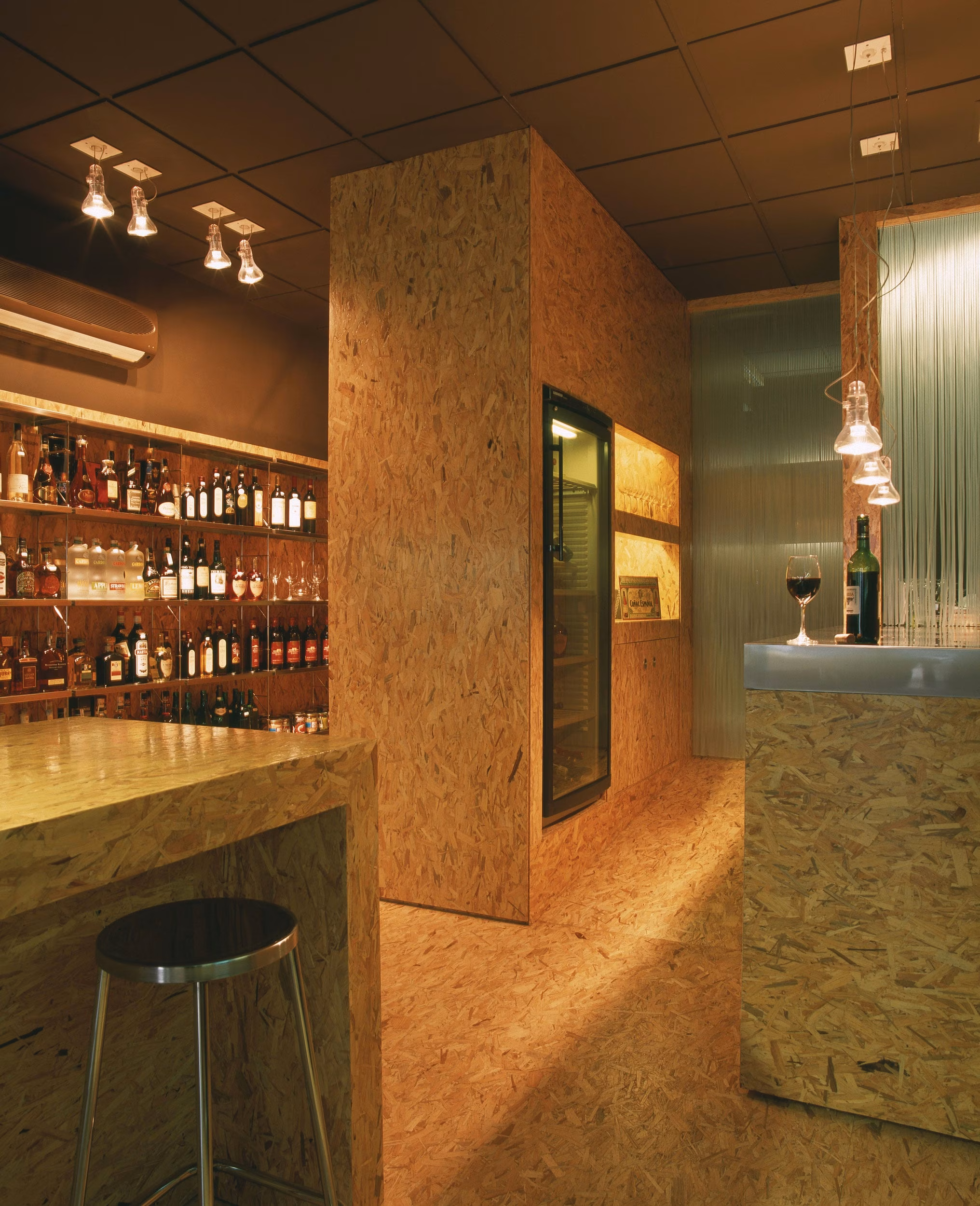 Atlas Pendant view 4